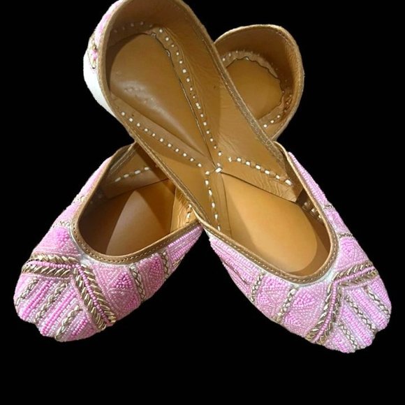 Traditional Handmade  Punjabi Jutti ( US size 7 to 9 available) - Picture 1 of 6